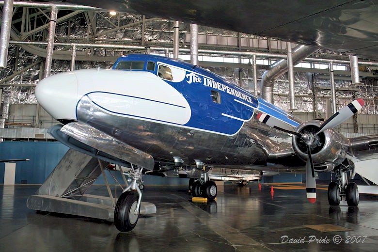 Douglas VC-118 Independence