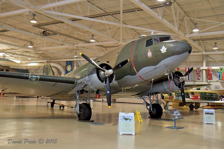 Douglas DC-3  Dakota