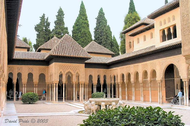 Patio de los Leones